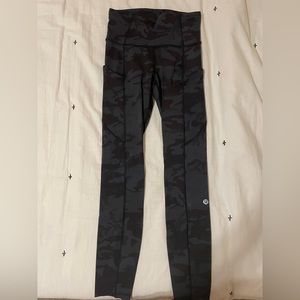 Lululemon Fast and Free leggings 25 inch with pockets